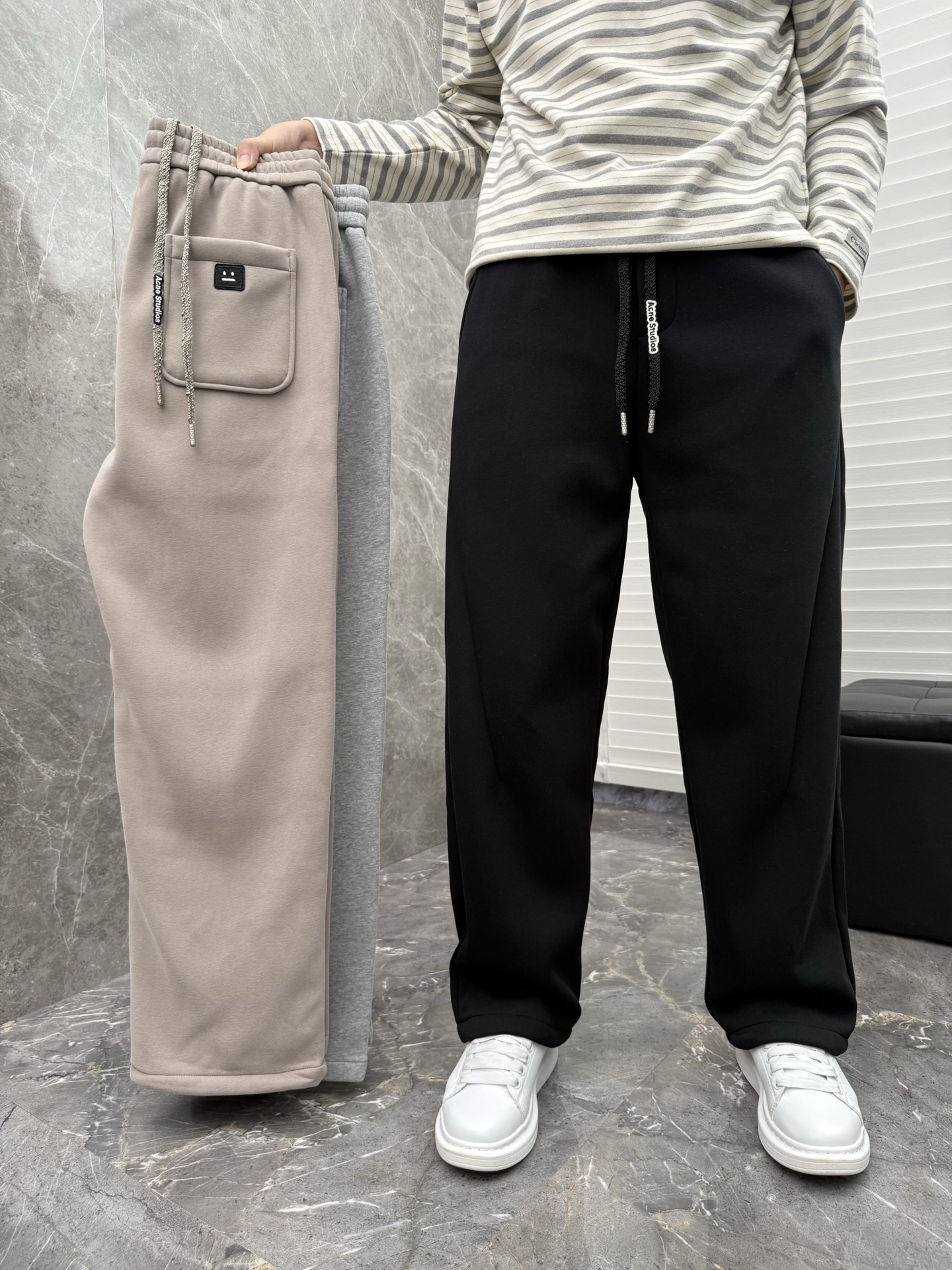 Acn🌈🌈新款休闲加绒直筒长裤，采用优质高定面料，面料丝滑挺括，内里羊绒底，上身足够吸睛且回头率爆棚！休