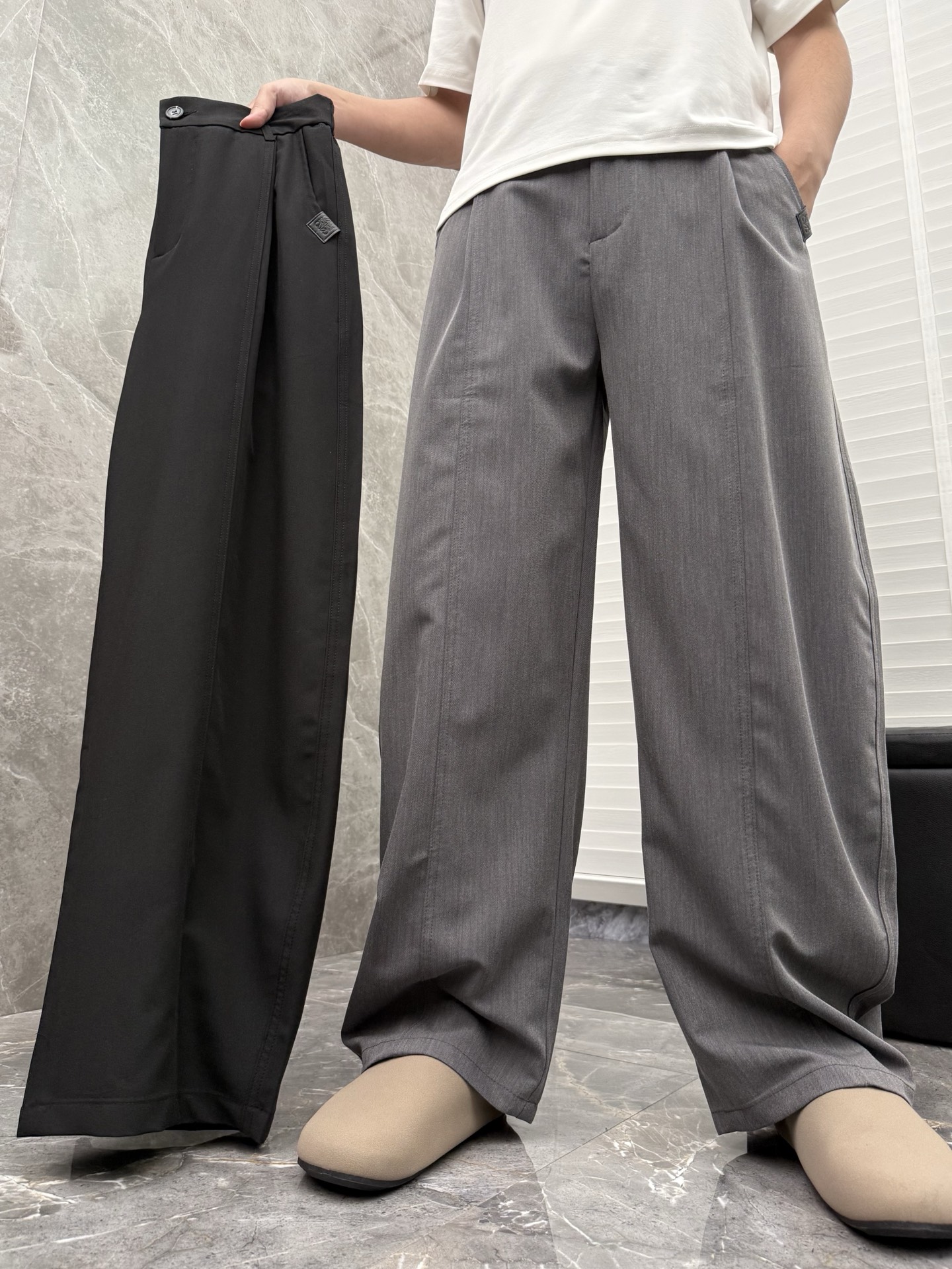 罗意威🌈🌈26年春夏季新款休闲裤，采用进口优质西装面料，超级舒适透气！散口设计，侧边标识点缀，版型上身效