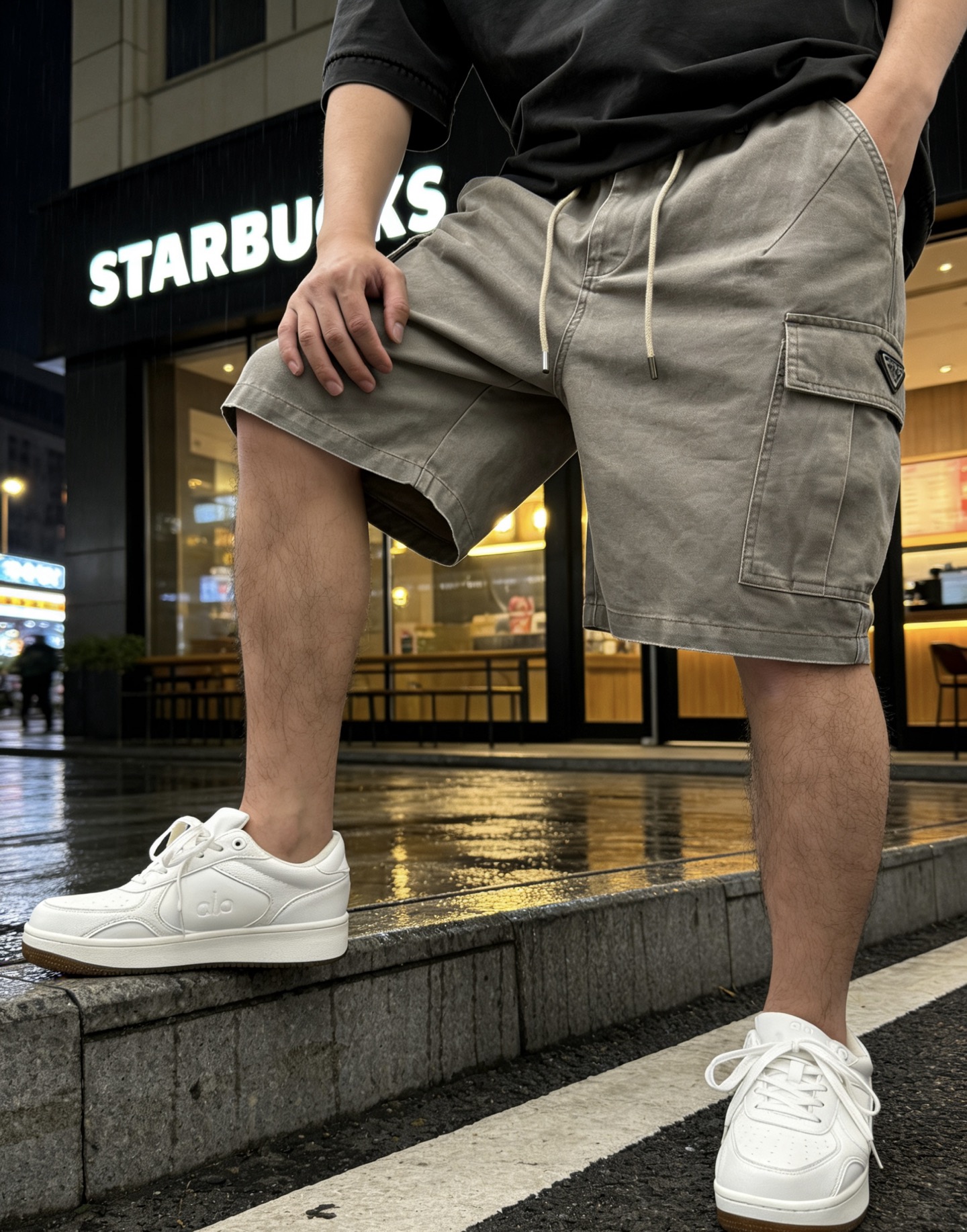 普家🌈🌈新款工装短裤，采用高定洗水棉面料，宽松版型，松紧腰+抽绳设计，多口袋设计 前面有三角标 细节很有