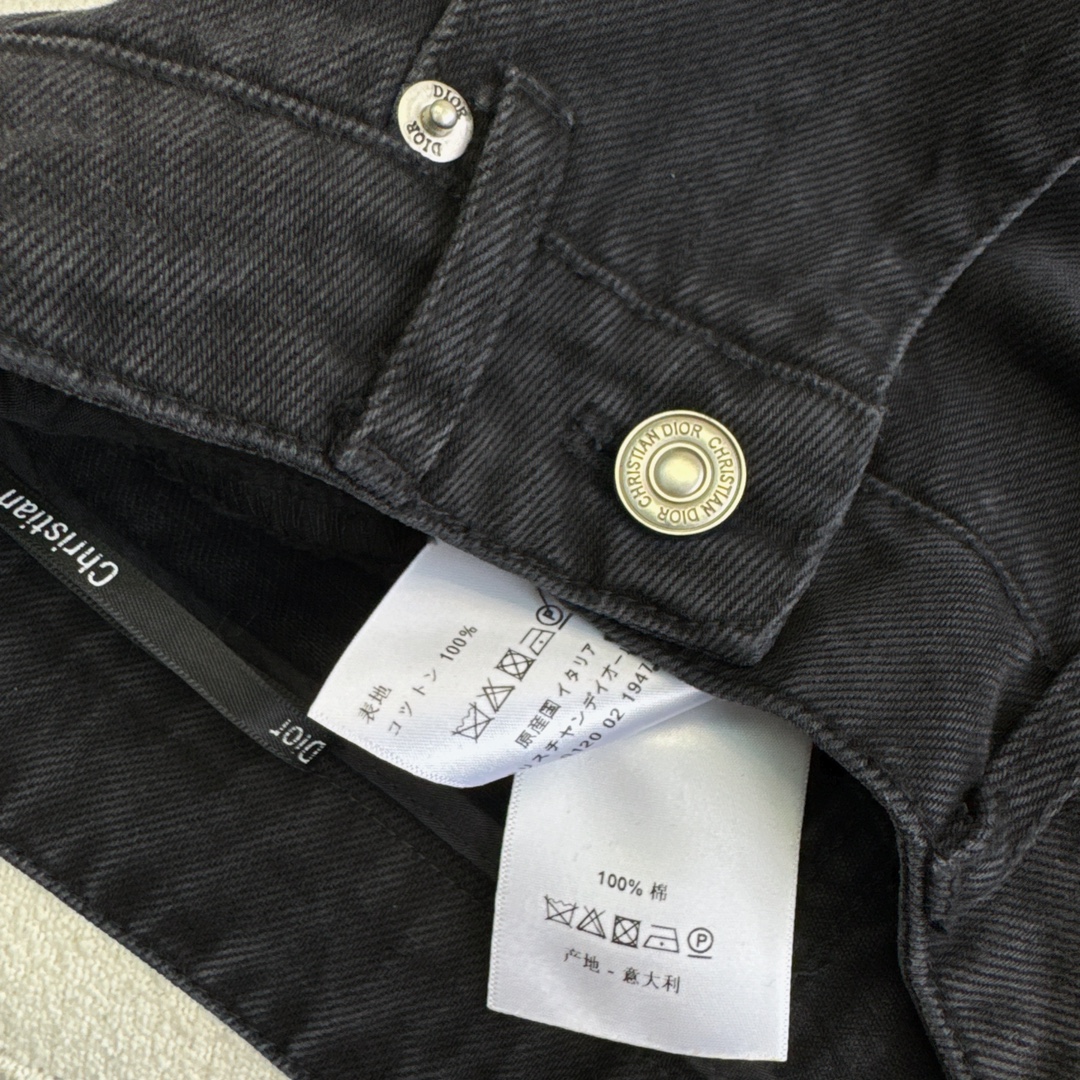 特价🉐️ ❗️现货齐码❗️不退不换❗️百搭神器 CD ———春夏最新款logo刺绣装饰卷边直筒牛仔裤🖤各