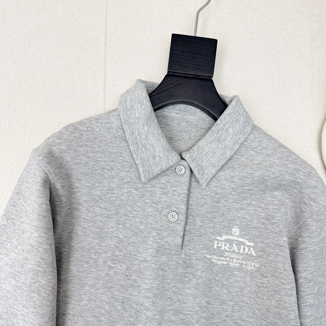 特价🉐️一套❗️现货齐码❗️不退不换❗️减龄一套搭配 PD 🌾————早秋最新款休闲时髦套装🩶polo翻