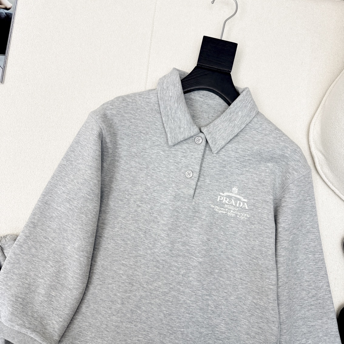 特价🉐️一套❗️现货齐码❗️不退不换❗️减龄一套搭配 PD 🌾————早秋最新款休闲时髦套装🩶polo翻