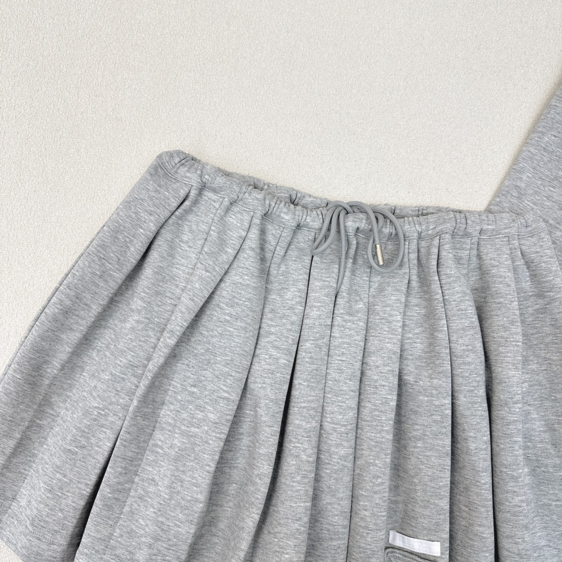 特价🉐️一套❗️现货齐码❗️不退不换❗️减龄一套搭配 PD 🌾————早秋最新款休闲时髦套装🩶polo翻