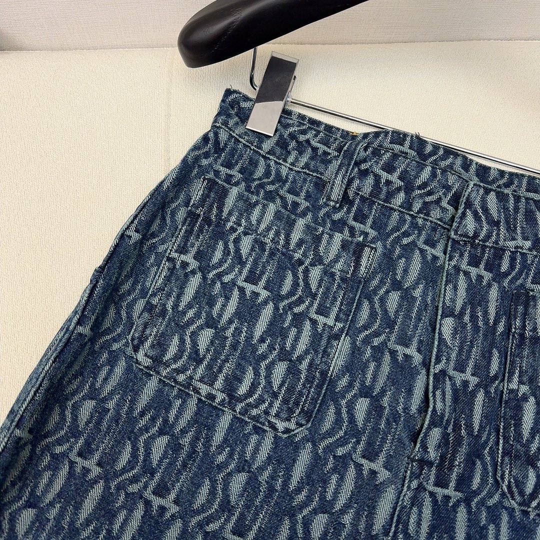 特价🉐️❗️现货齐码❗️不退不换❗️爆单款推荐 CD 25Ss————秋冬最新款Miss 系列字母提花牛