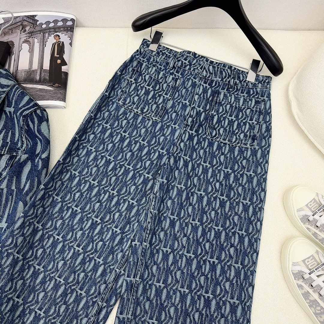 特价🉐️❗️现货齐码❗️不退不换❗️爆单款推荐 CD 25Ss————秋冬最新款Miss 系列字母提花牛