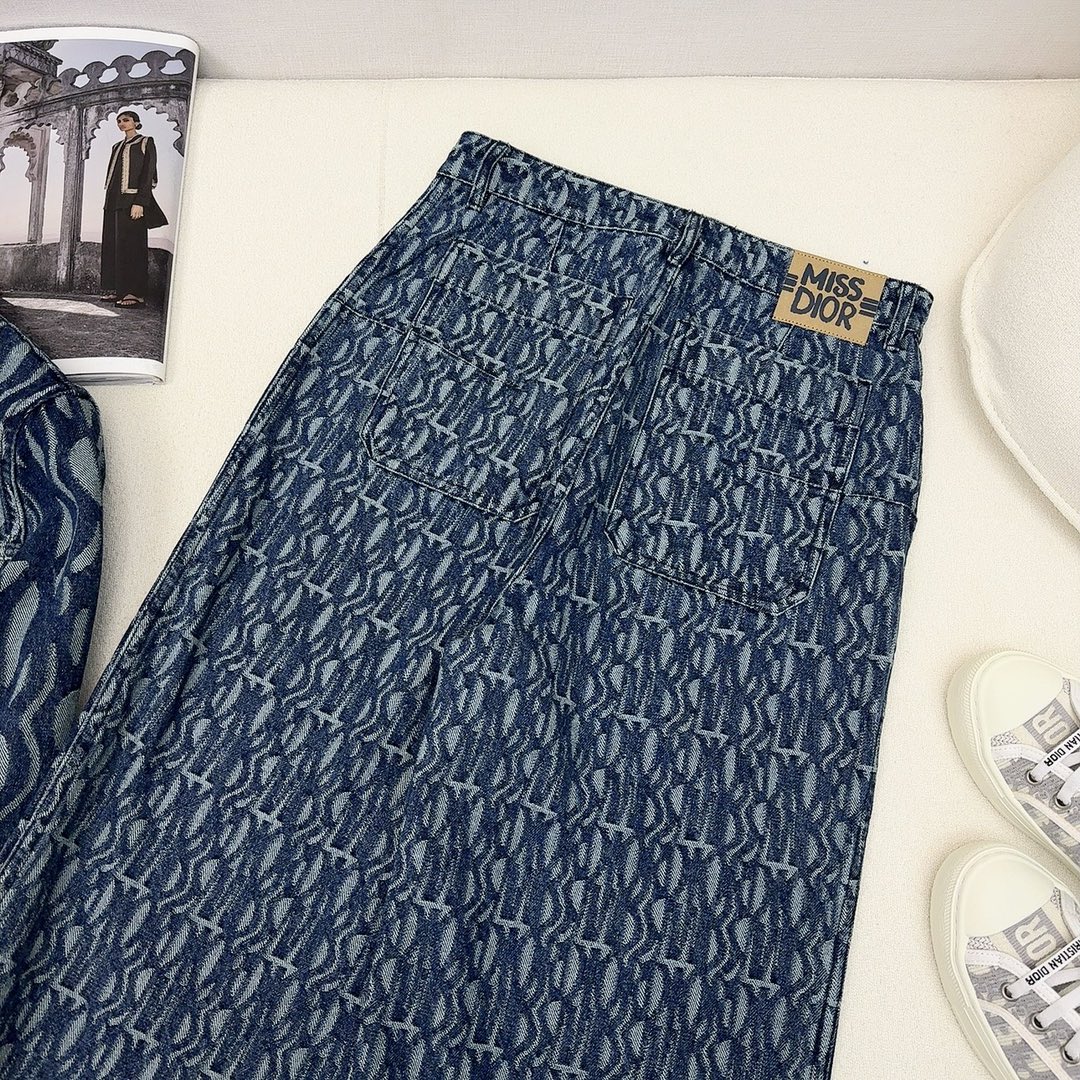 特价🉐️❗️现货齐码❗️不退不换❗️爆单款推荐 CD 25Ss————秋冬最新款Miss 系列字母提花牛