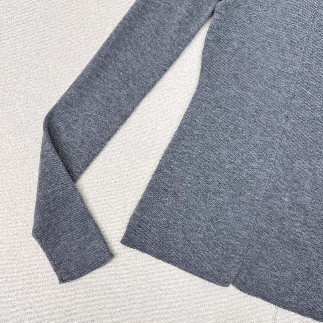 特价🉐️❗️现货齐码❗️不退不换❗️独家首发 CD 🌾————秋冬最新款字母logo刺绣装饰假两件打底衫