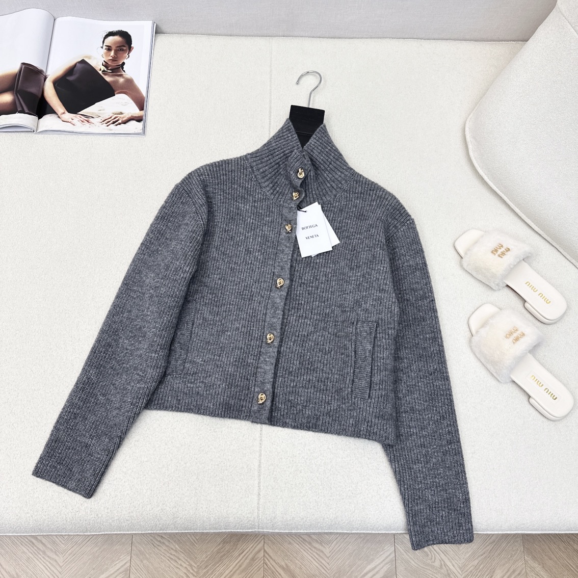 Stylish Single-Size Metal Button Dress for Autumn/Winter: Warm, Lazy, Soft, Unresistible. - 图片 1