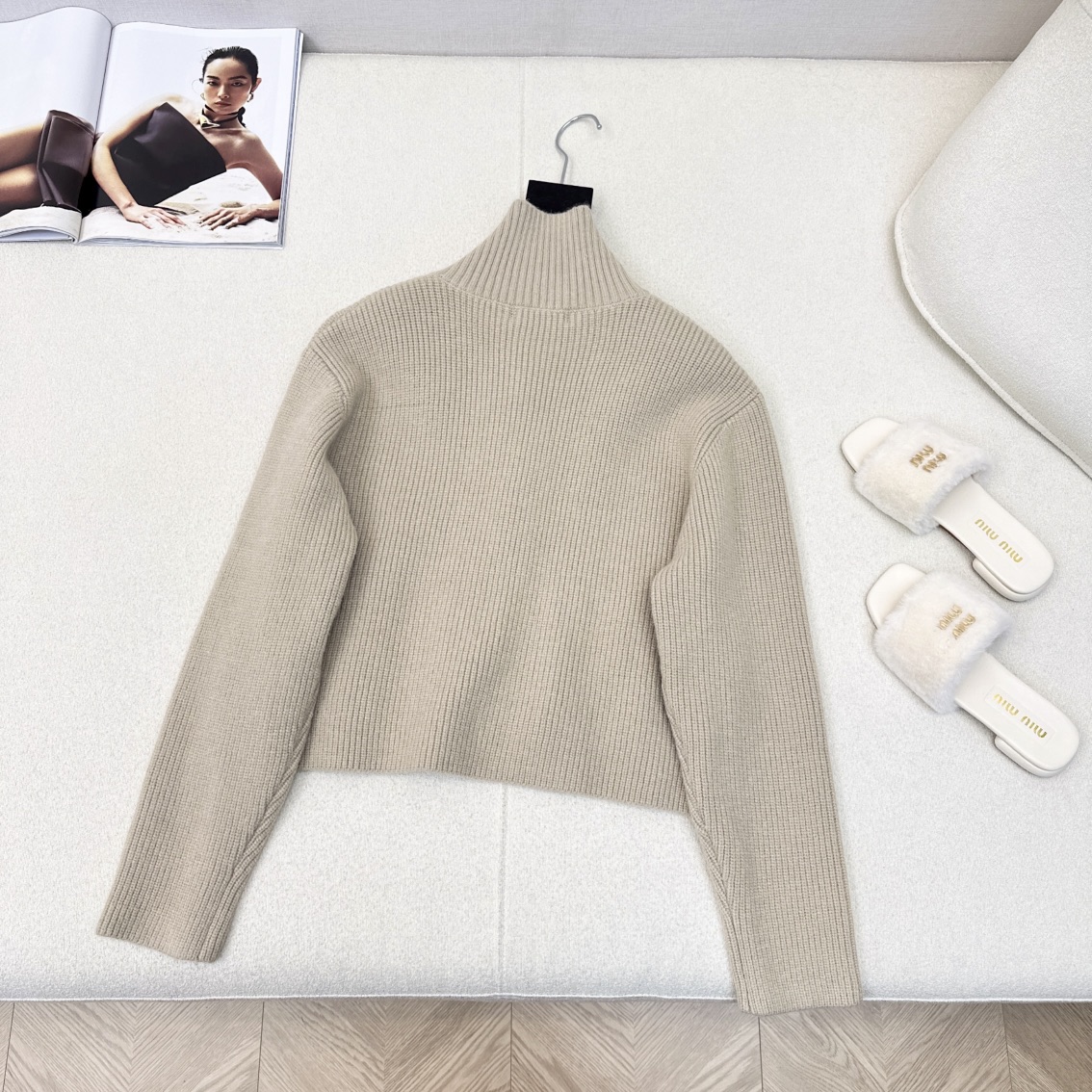 Stylish Single-Size Women’s Clothes: Metal Buttoned-Up Dress, Crocheted Shirts for Autumn/Winter - 图片 9