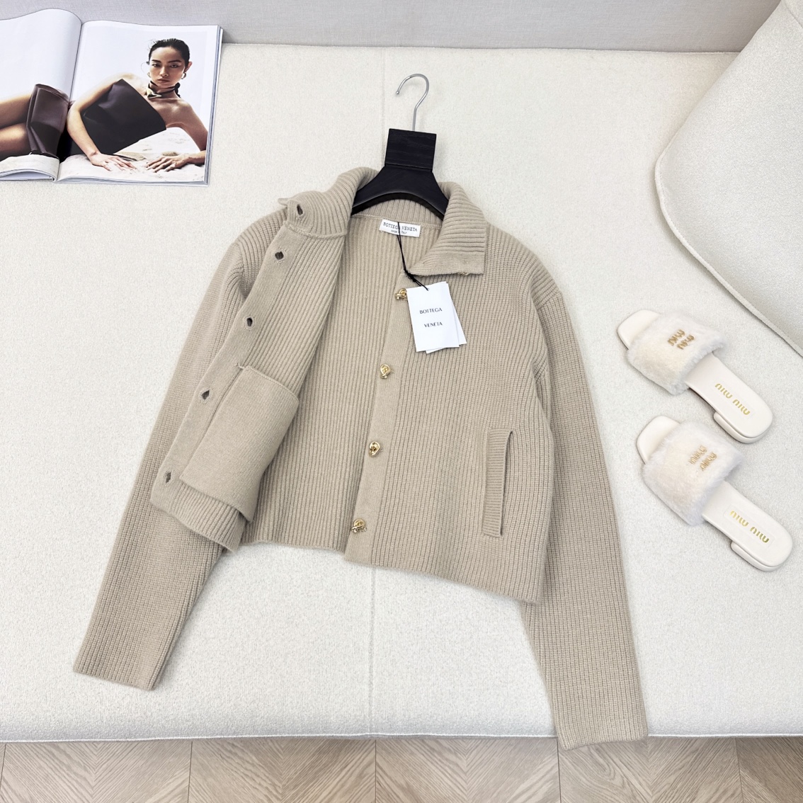 Stylish Single-Size Women’s Clothes: Metal Buttoned-Up Dress, Crocheted Shirts for Autumn/Winter - 图片 7