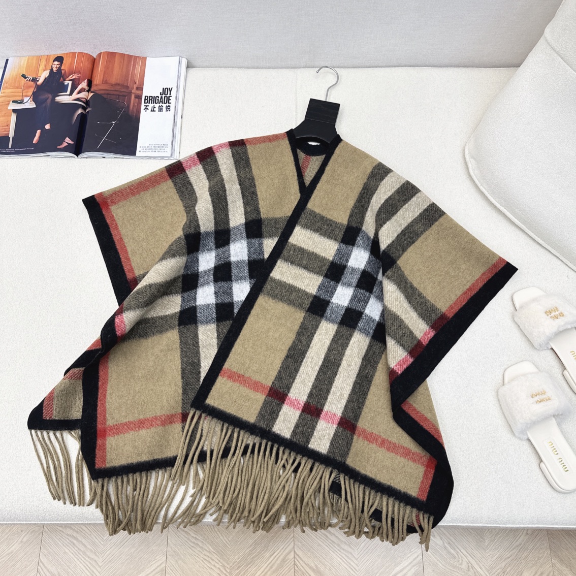 Burberry Aaaa
 Sciarpa Scialle Lana Collezione Autunno/Inverno Vintage