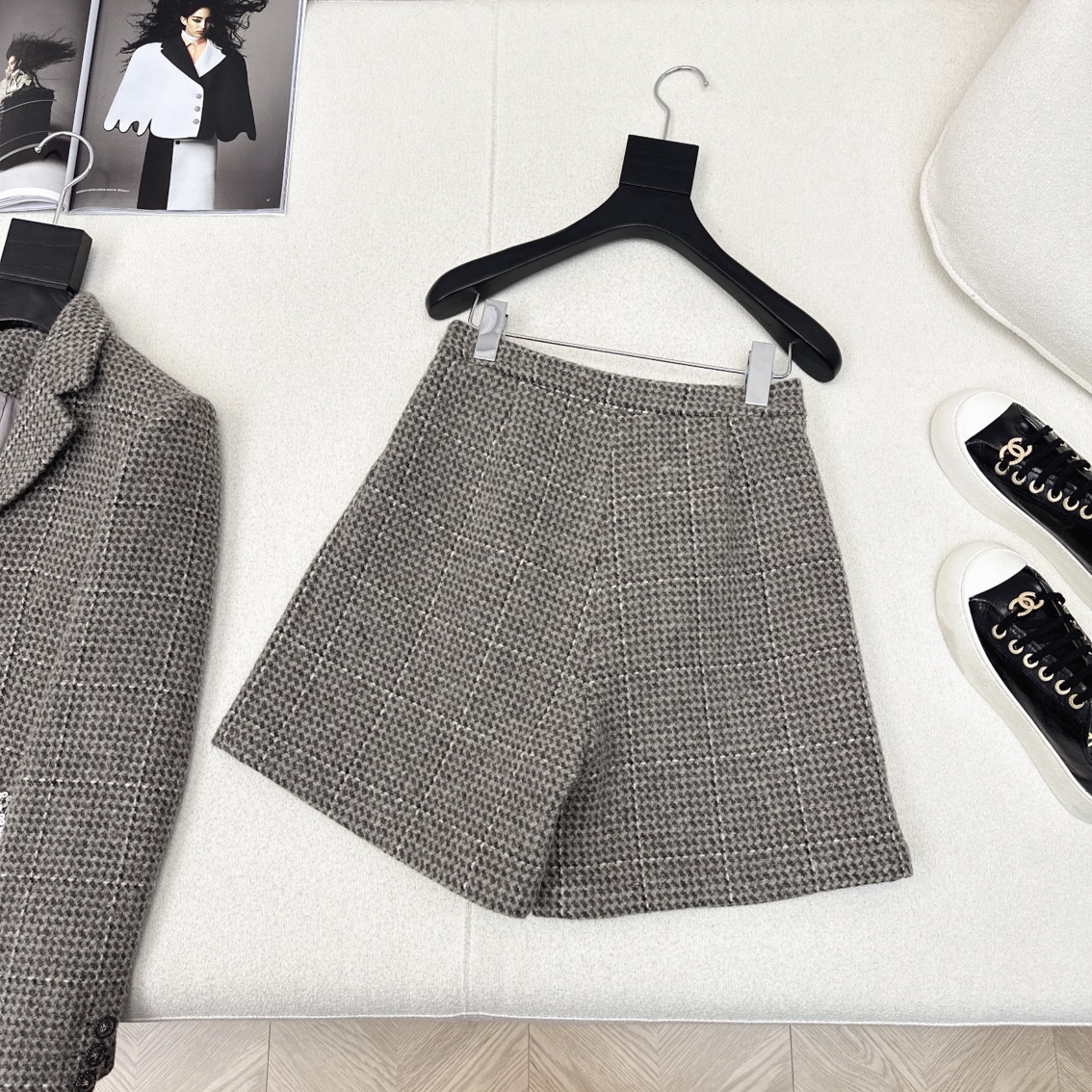 特价🉐️❗️SM❗️不退不换❗️独家首发 C家 25Ss————早春最新走秀同款高级灰套装🩶重工艺立体亮