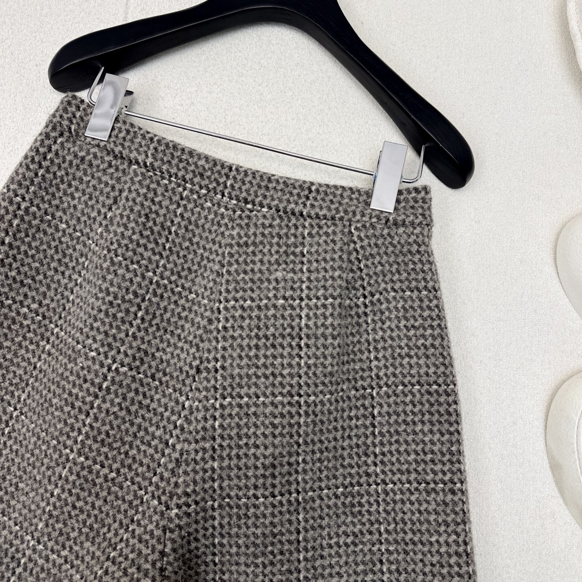 特价🉐️❗️SM❗️不退不换❗️独家首发 C家 25Ss————早春最新走秀同款高级灰套装🩶重工艺立体亮