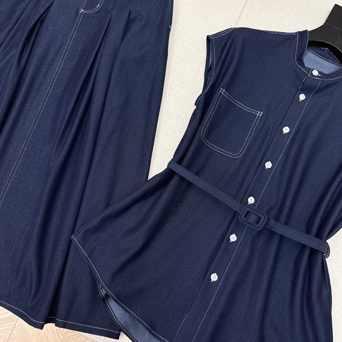 特价🉐️一套❗️现货齐码❗️不退不换❗️独家款～ CD 25Ss————春夏最新款时髦感在线牛仔套装🖤帅