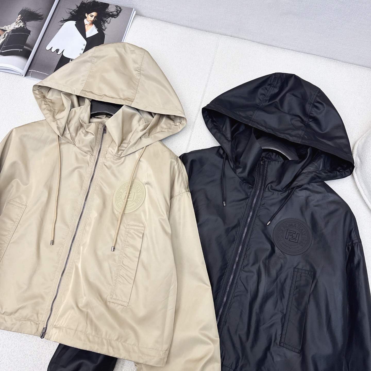 特价🉐️❗️现货齐码❗️不退不换❗️FD 25Ss————春夏最新款时髦风气质一系列套装🖤减龄运动少女风