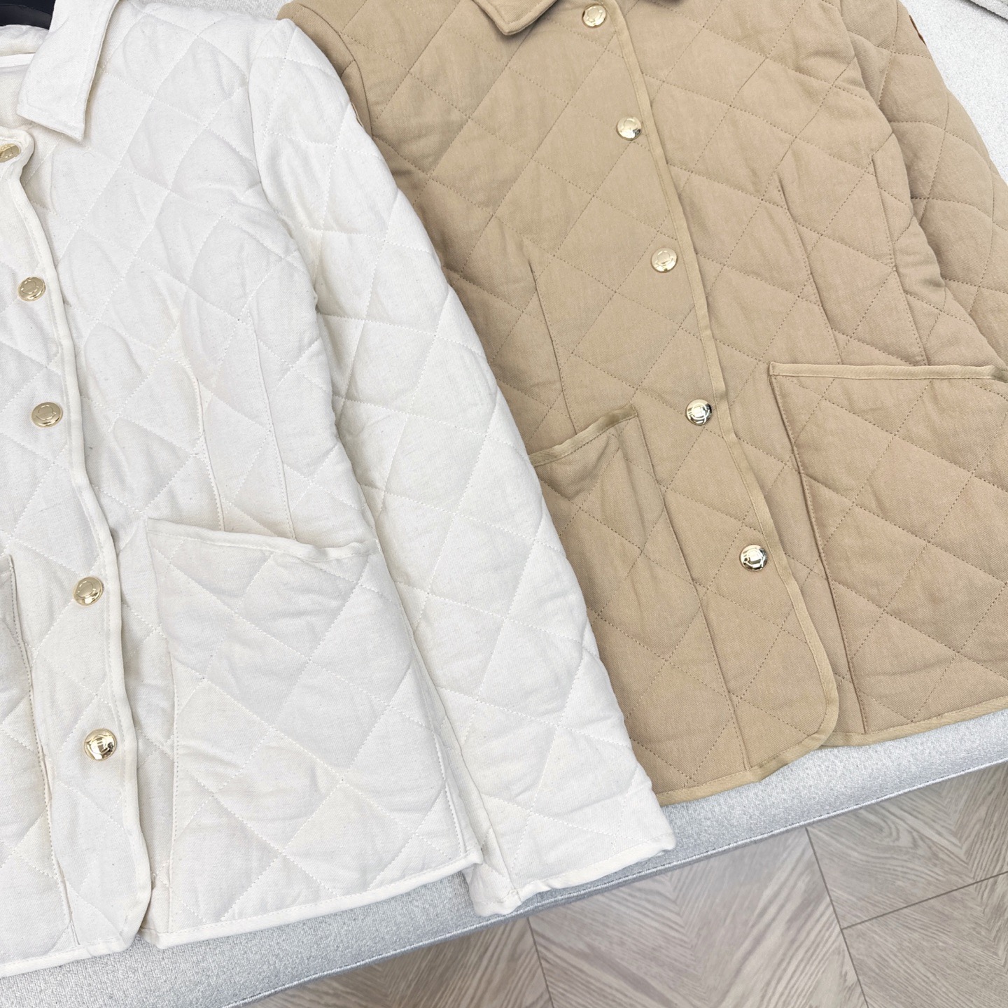 爆单款推荐 Mc 25Ss————秋冬最新款菱形绗缝夹棉修身棉服小外套🤎气质翻领双口袋修身设计 减龄少女