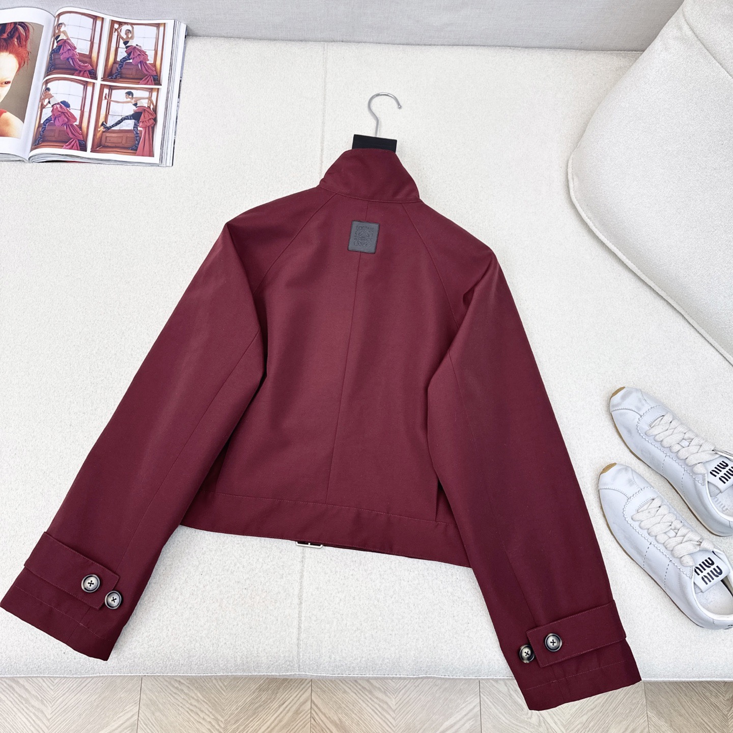 Loe 25Ss———早秋最新款立领酒红色夹克外套 ♥️一穿就能出门的款 完全不用费心费力搭配 气质工装