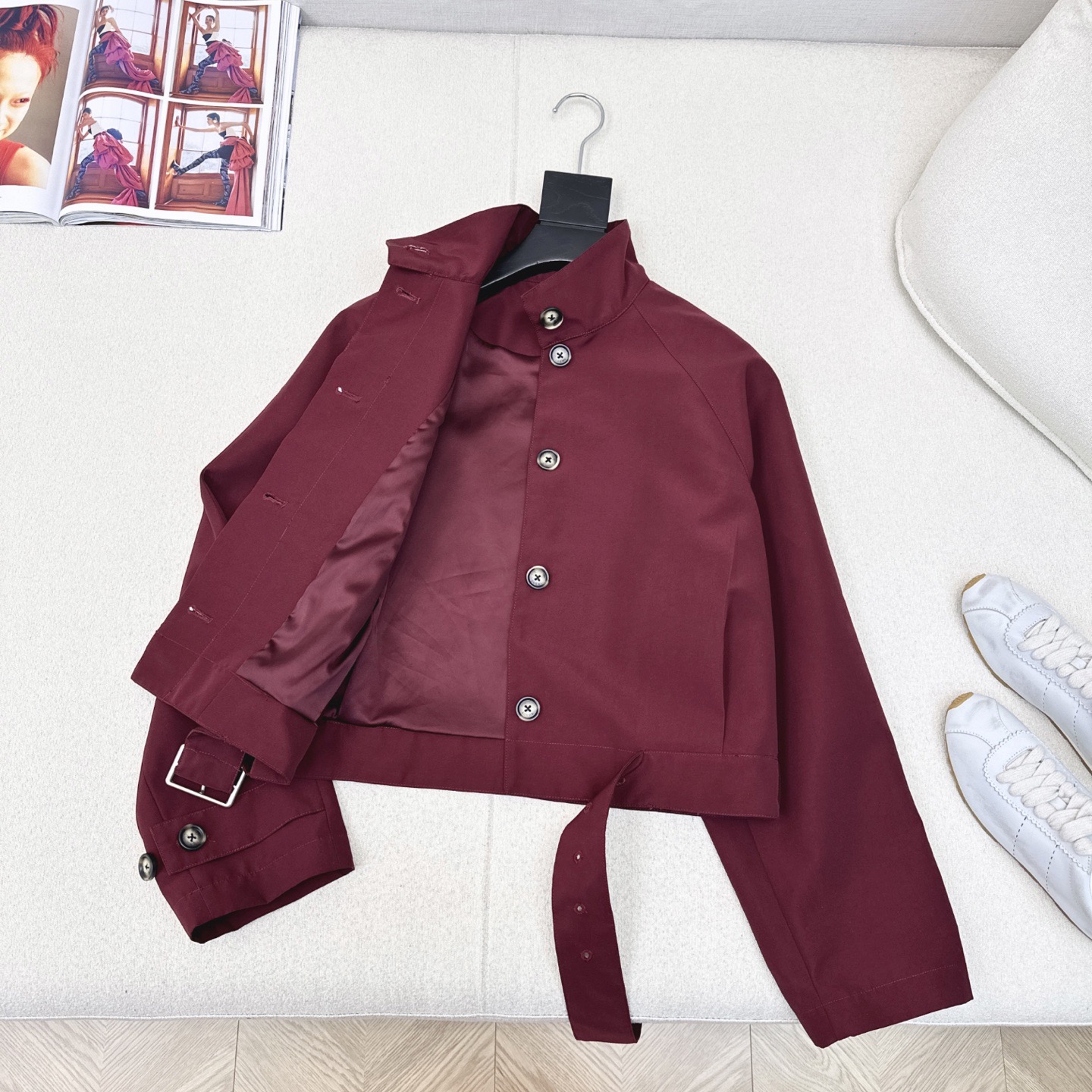 Loe 25Ss———早秋最新款立领酒红色夹克外套 ♥️一穿就能出门的款 完全不用费心费力搭配 气质工装