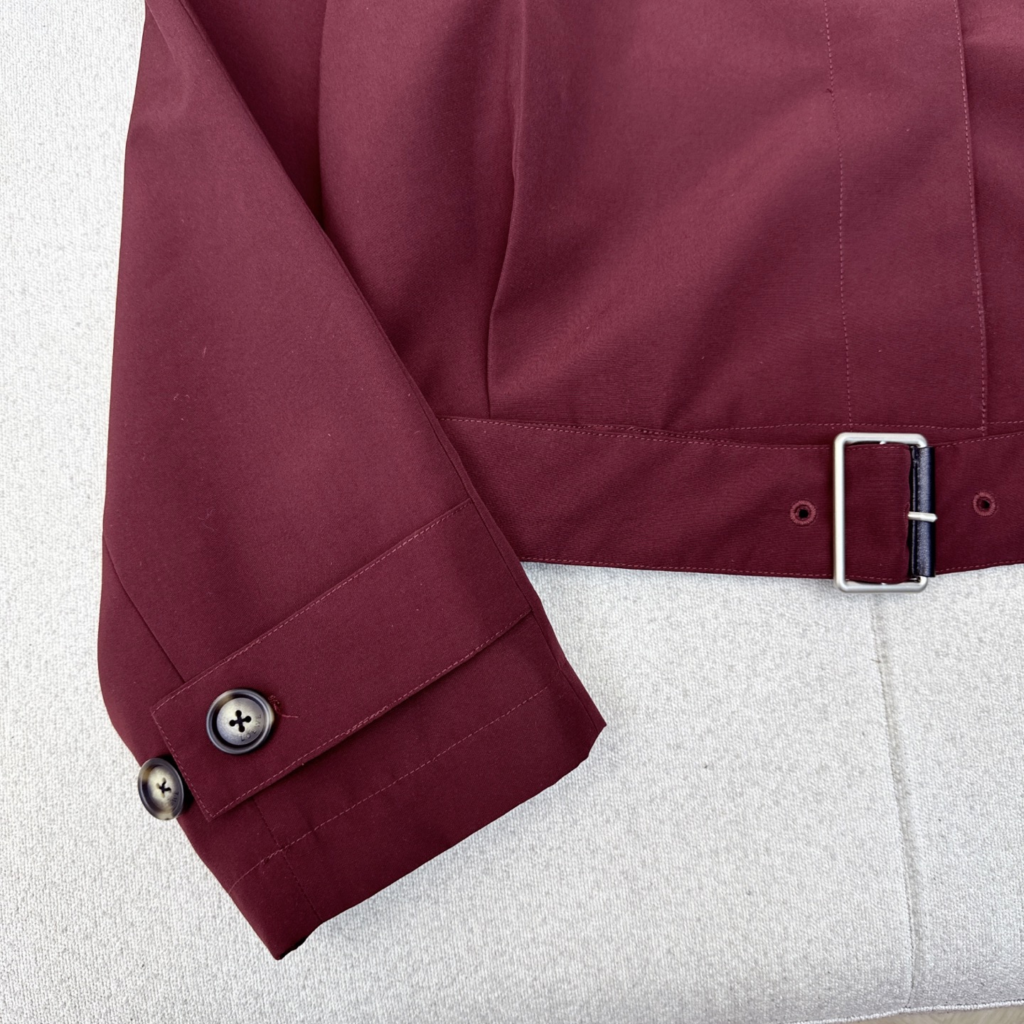 Loe 25Ss———早秋最新款立领酒红色夹克外套 ♥️一穿就能出门的款 完全不用费心费力搭配 气质工装