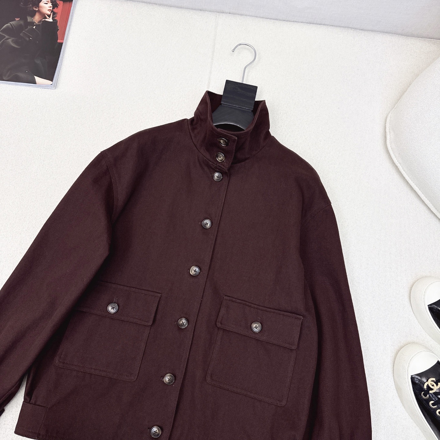 独家首发 PD 25Ss———秋冬最新款后背双层三角标装饰立领风衣外套🤎工装风设计感 可时髦可帅气 街头