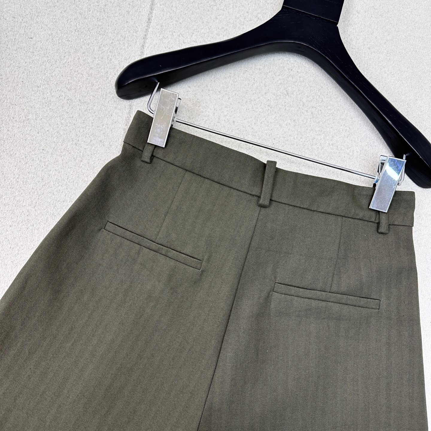 Stylish Autumn Morning Suit with Classic Logo Master Decorations - 图片 9