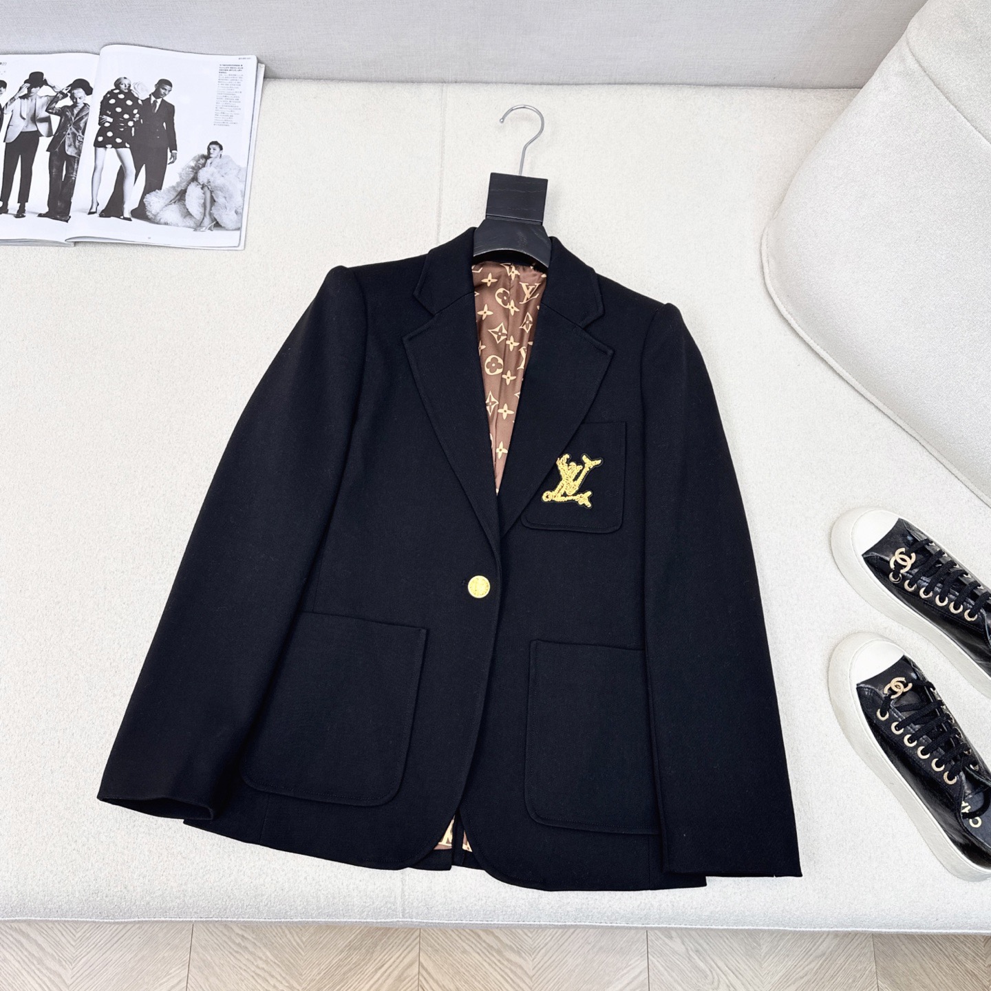 “Autumn Winter Tan Dress Suit with Stylish Design and Classic Flair” - 图片 1