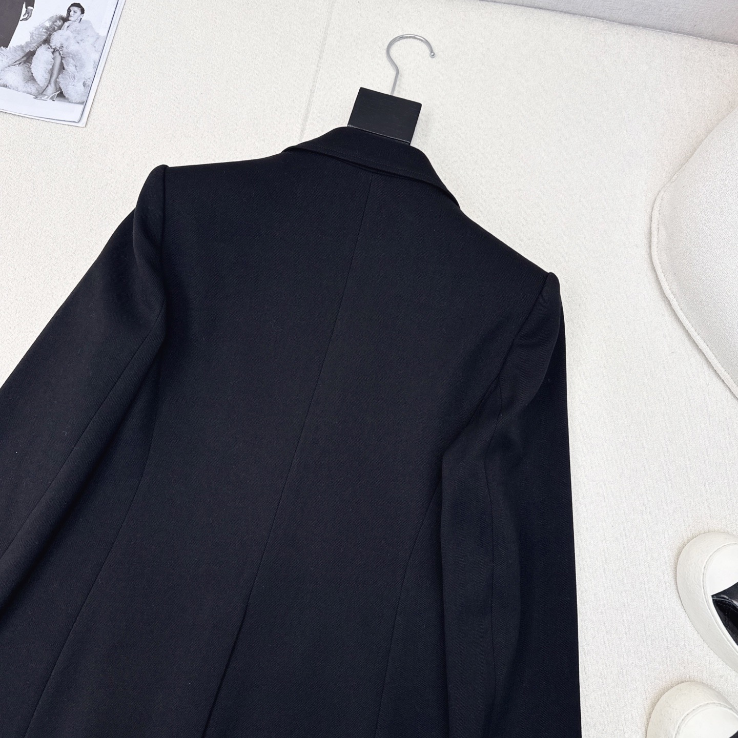 “Autumn Winter Tan Dress Suit with Stylish Design and Classic Flair” - 图片 9