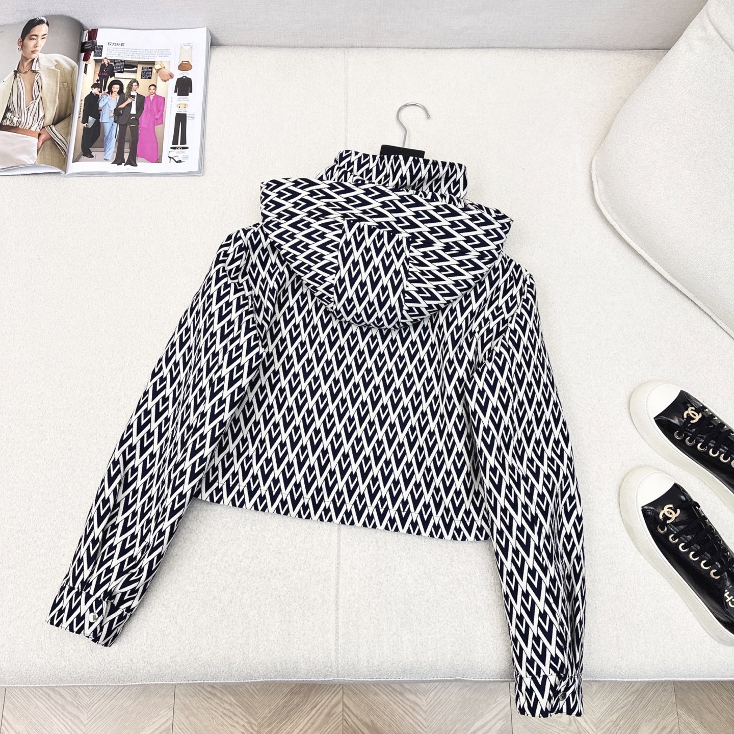 Title: P816 VLTN 25Ss Women’s Suit Launch Summary Summary: P816 VLTN 25Ss women’s suit features stylish design, custom fabric, removable hat - 图片 8