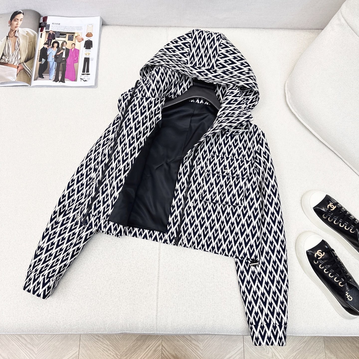 Title: P816 VLTN 25Ss Women’s Suit Launch Summary Summary: P816 VLTN 25Ss women’s suit features stylish design, custom fabric, removable hat - 图片 7
