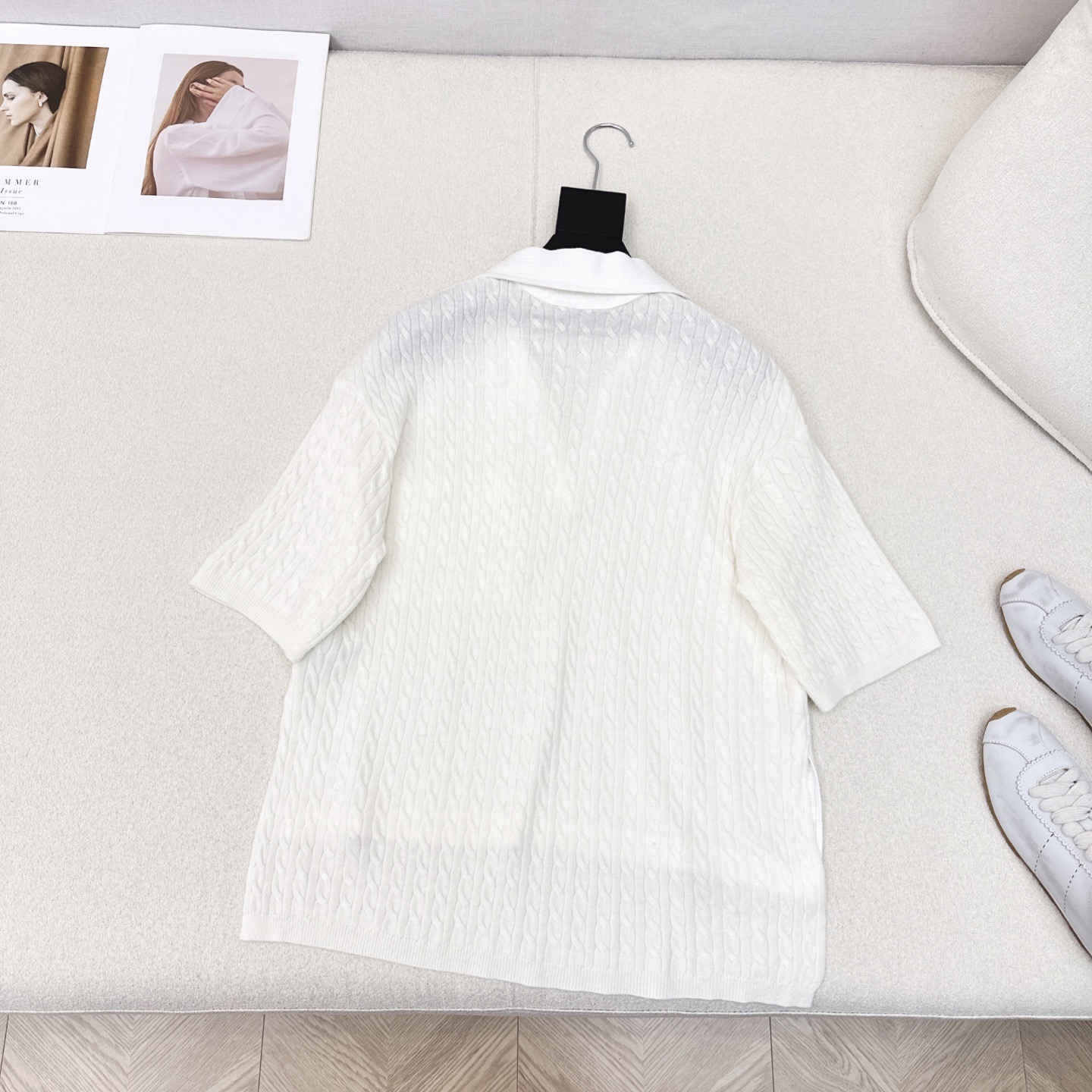 “Versatile P648 Women’s Outfit: High-Intensity Max 25Ss Embroidery Bag & Elegant Knitted Shirt for Fall Mornings” - 图片 9