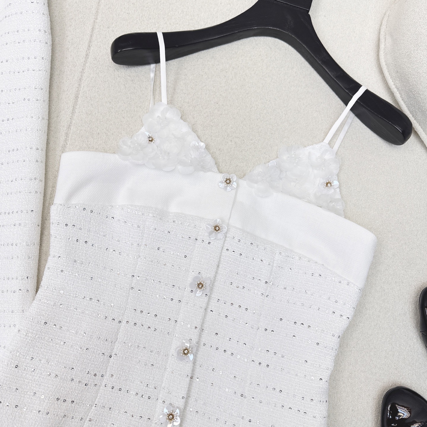 特价🉐️ ❗️现货齐码❗️不退不换❗️只有吊带❗️独家款 C家 25Ss————春夏最新款亮片编织套装🤍