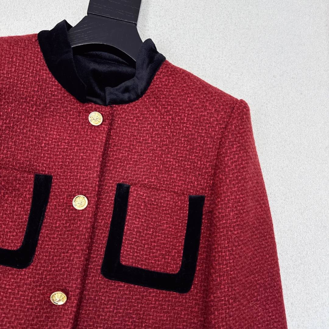 特价🉐️ ❗️现货齐码❗️不退不换❗️复古调调 C家 Ss————秋冬最新款丝绒领子拼接复古红小外套 ♥