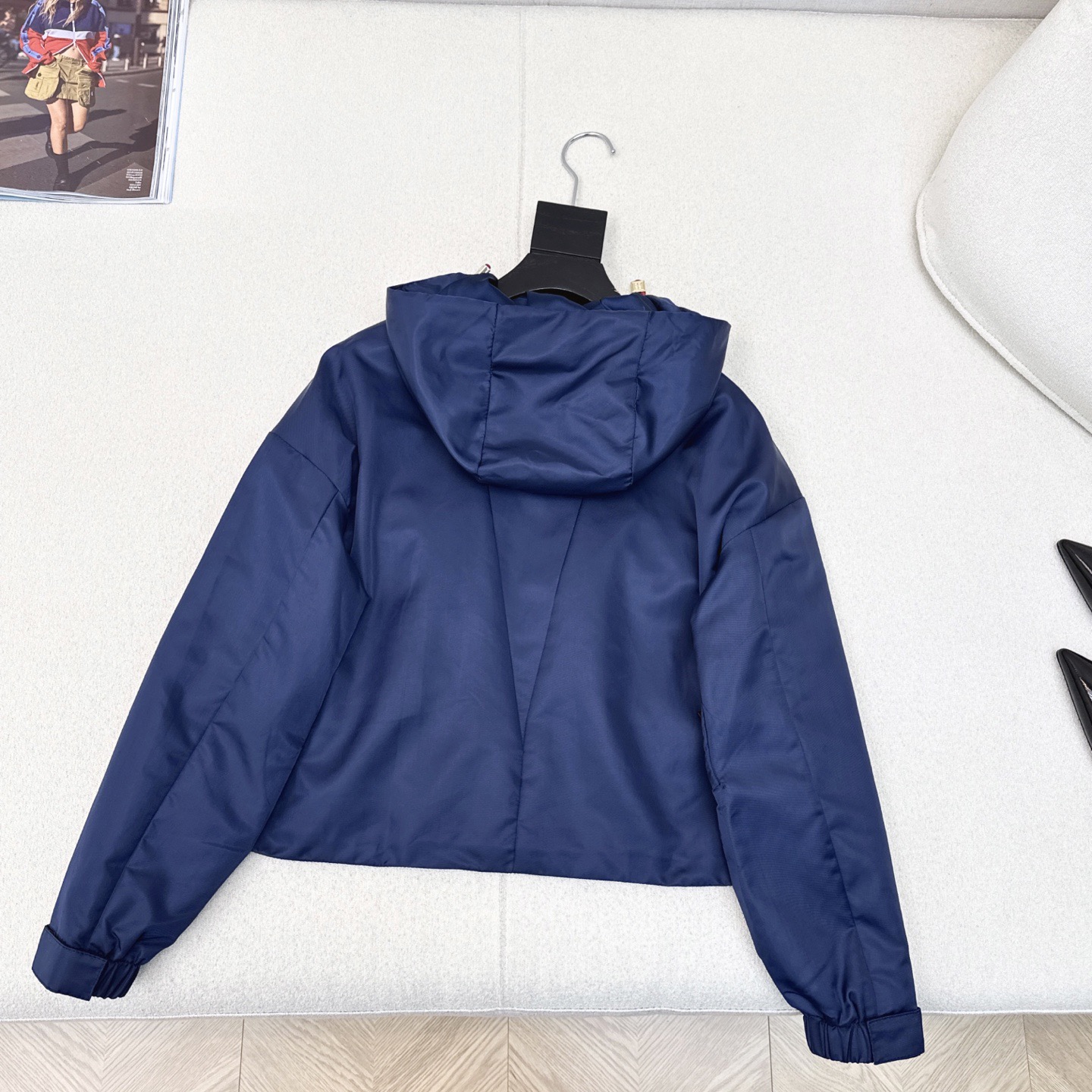 特价🉐️❗️现货齐码❗️不退不换❗️独家首发 Miu 25Ss————早秋最新款时髦缪系穿搭尼龙套装🤎双