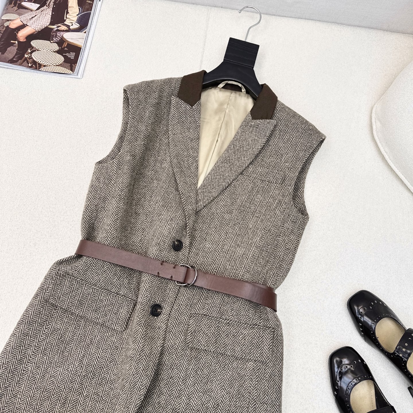 “Men’s Autumn/Winter Thong Suit: Cheesy-Skinned Design, High-Collar Style, Various Colors & Plastic Belts Included” - 图片 2