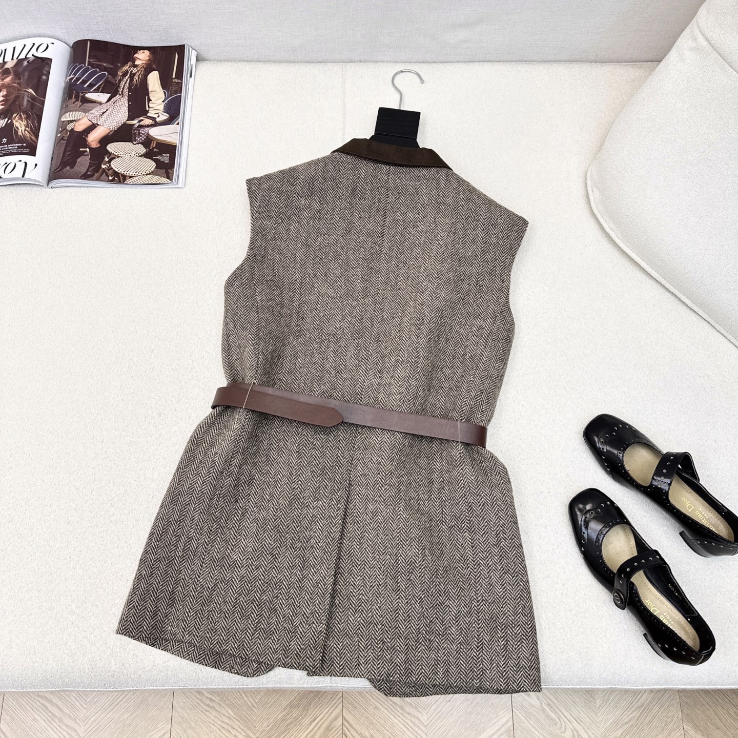 “Men’s Autumn/Winter Thong Suit: Cheesy-Skinned Design, High-Collar Style, Various Colors & Plastic Belts Included” - 图片 8