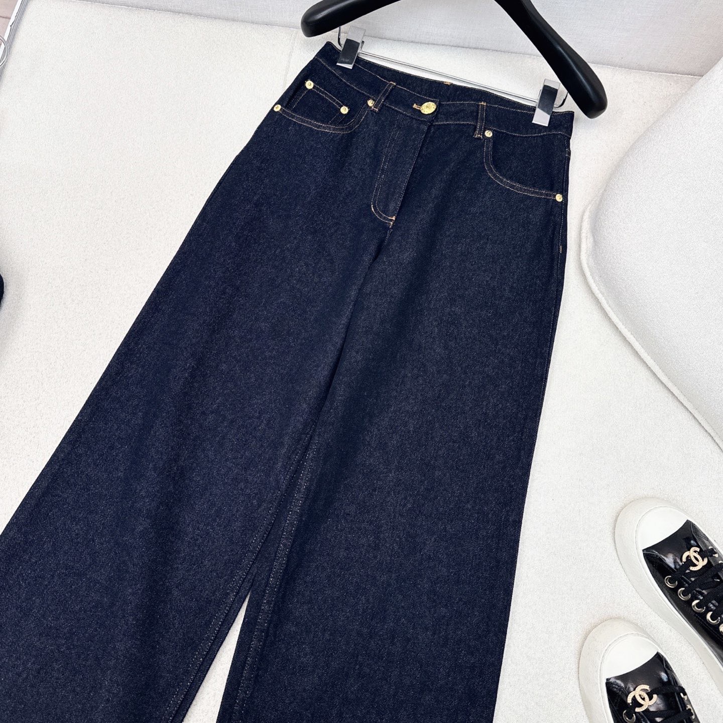 特价🉐️ ❗️现货齐码❗️不退不换❗️刘亦菲同款 L家 25Ss————秋冬最新款原浆色牛仔西装外套🖤经