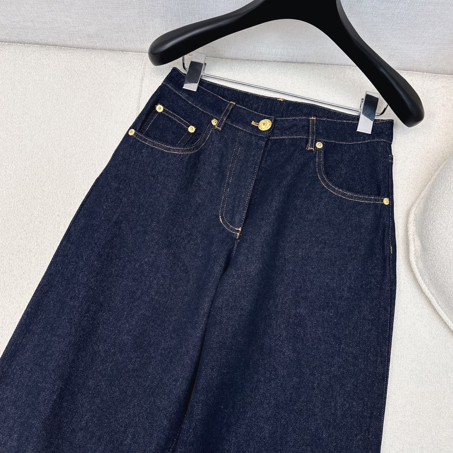 特价🉐️ ❗️现货齐码❗️不退不换❗️刘亦菲同款 L家 25Ss————秋冬最新款原浆色牛仔西装外套🖤经