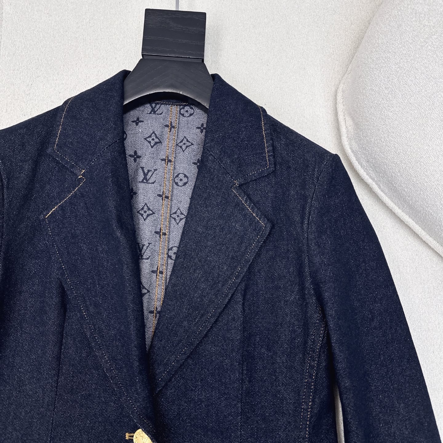 特价🉐️ ❗️现货齐码❗️不退不换❗️刘亦菲同款 L家 25Ss————秋冬最新款原浆色牛仔西装外套🖤经