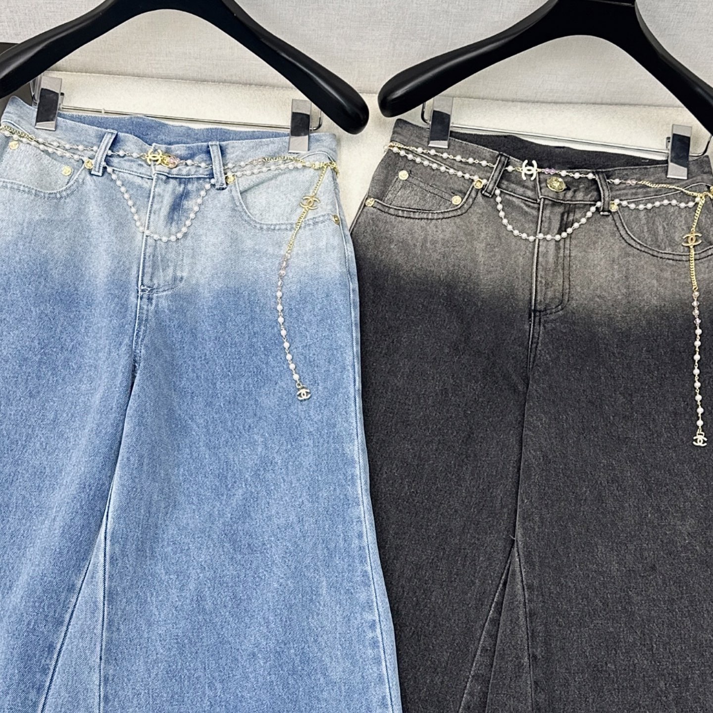 特价🉐️❗️黑色SML❗️不退不换❗️逆天大长腿设计 C家 25Ss————早秋最新款金属腰链装饰阔腿牛