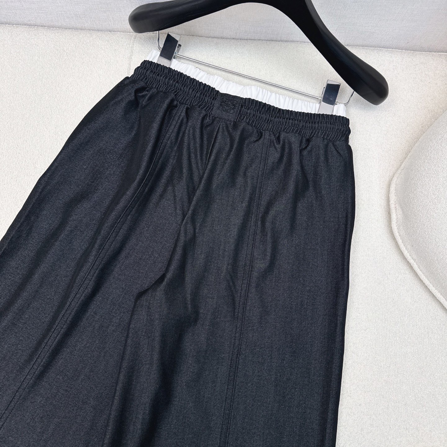 特价🉐️❗️现货齐码❗️不退不换❗️独家首发 Loe 25Ss———早秋最新款假两件撞色搭配松紧腰直筒裤