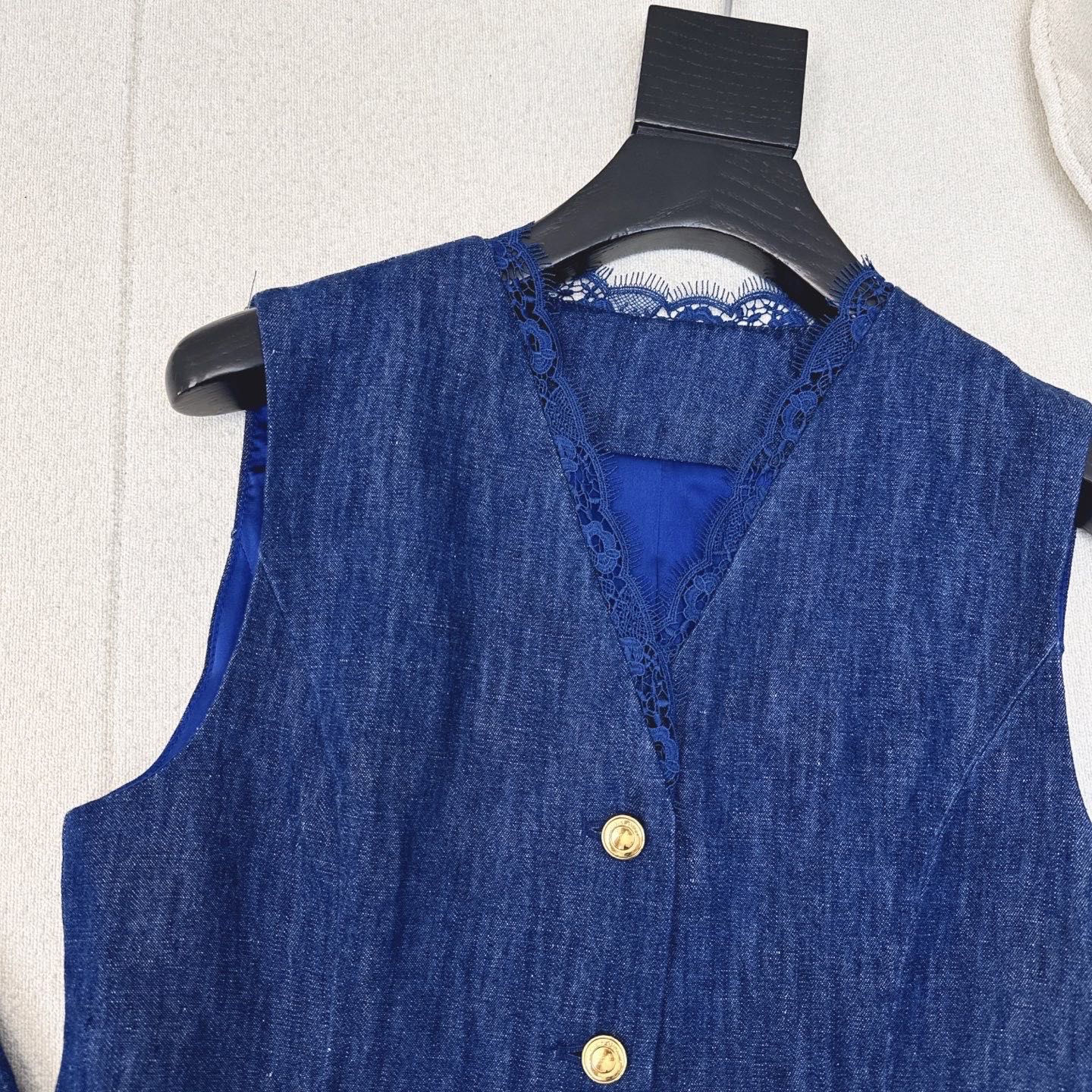 独家首发 lp🆕 25Ss———春夏最新款度假南法风牛仔套装🩵假两件蕾丝装饰无袖背心+卷边短裤 低调奢华