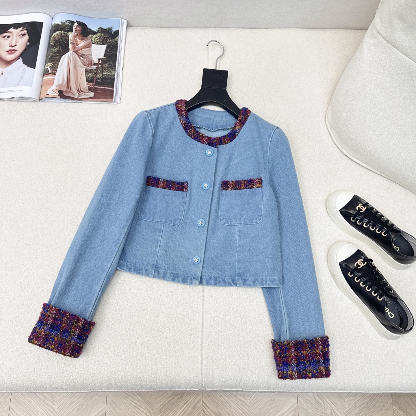 特价🉐️ ❗️现货齐码❗️不退不换❗️独家款～ C家 ————最新款复古温柔千金风外套🩵两种面料撞色搭配