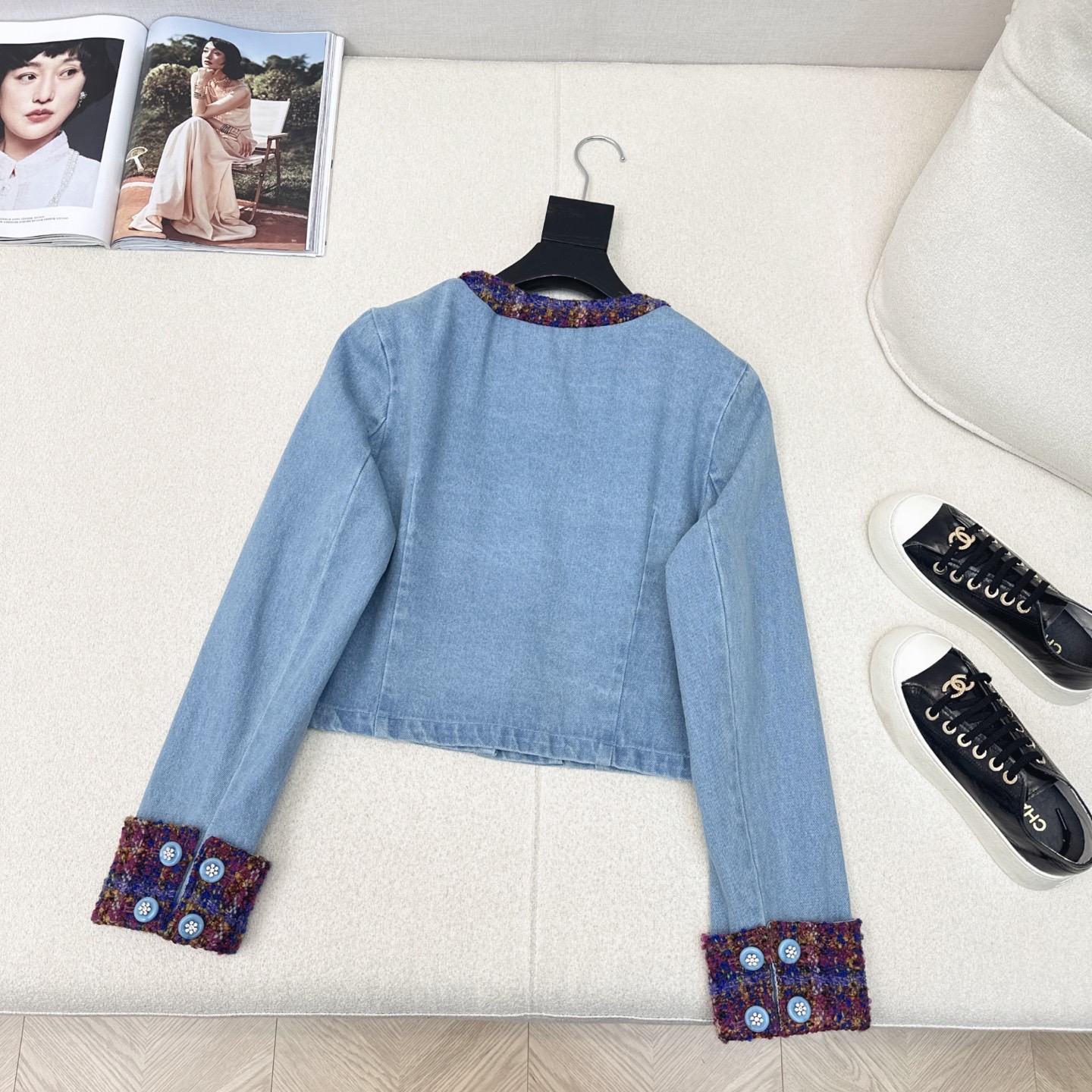 特价🉐️ ❗️现货齐码❗️不退不换❗️独家款～ C家 ————最新款复古温柔千金风外套🩵两种面料撞色搭配