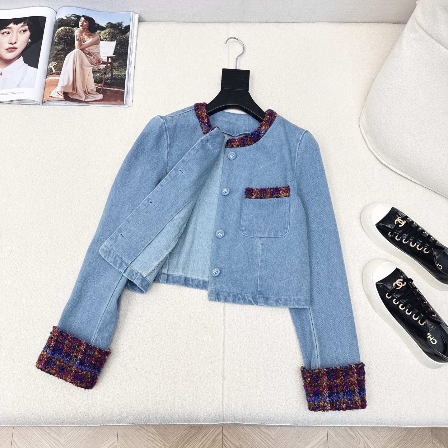 特价🉐️ ❗️现货齐码❗️不退不换❗️独家款～ C家 ————最新款复古温柔千金风外套🩵两种面料撞色搭配