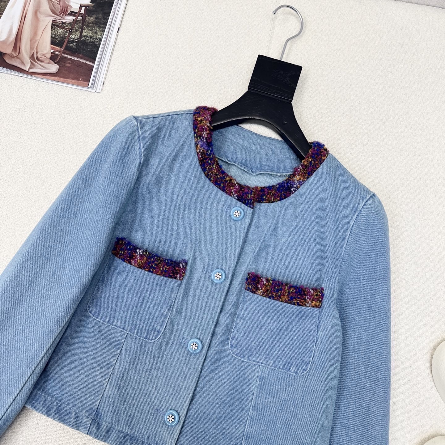 特价🉐️ ❗️现货齐码❗️不退不换❗️独家款～ C家 ————最新款复古温柔千金风外套🩵两种面料撞色搭配