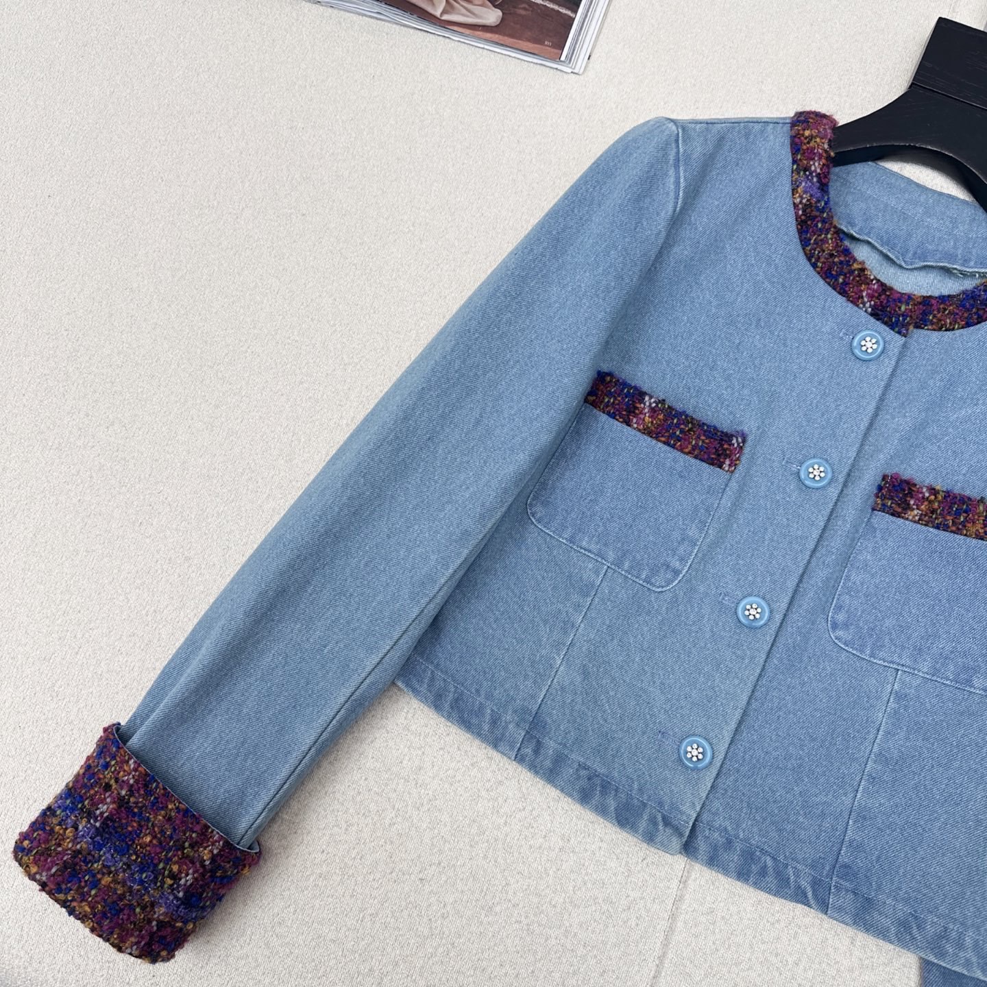 特价🉐️ ❗️现货齐码❗️不退不换❗️独家款～ C家 ————最新款复古温柔千金风外套🩵两种面料撞色搭配