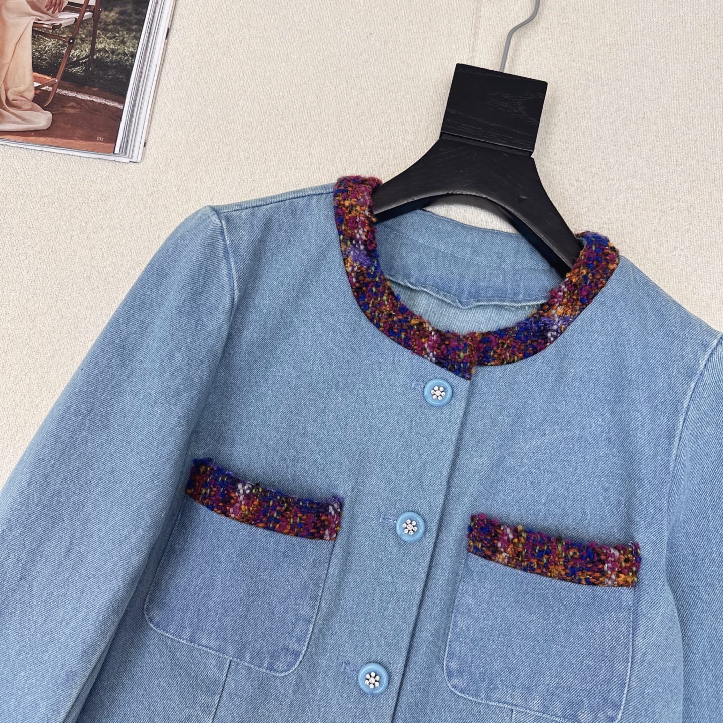 特价🉐️ ❗️现货齐码❗️不退不换❗️独家款～ C家 ————最新款复古温柔千金风外套🩵两种面料撞色搭配