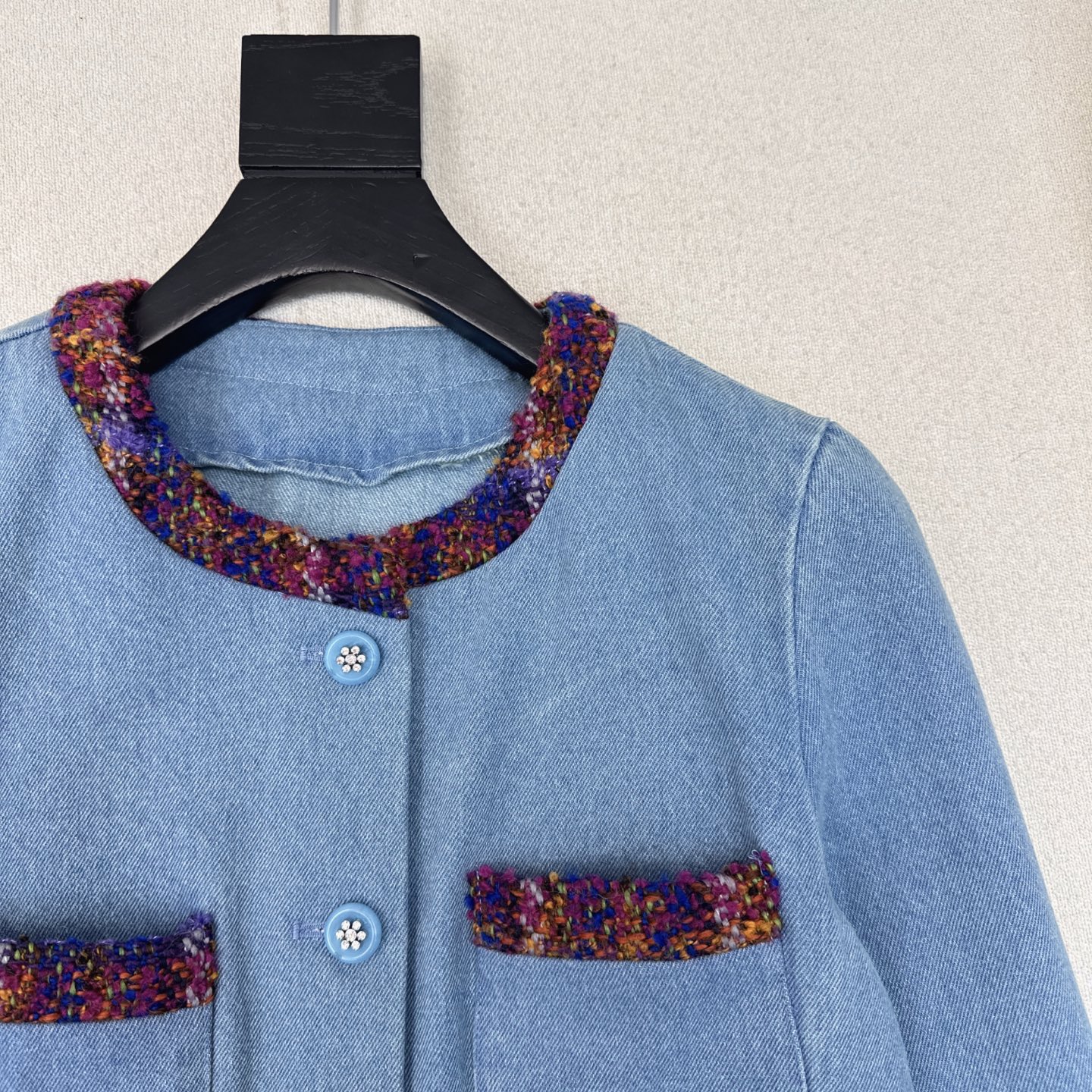 特价🉐️ ❗️现货齐码❗️不退不换❗️独家款～ C家 ————最新款复古温柔千金风外套🩵两种面料撞色搭配