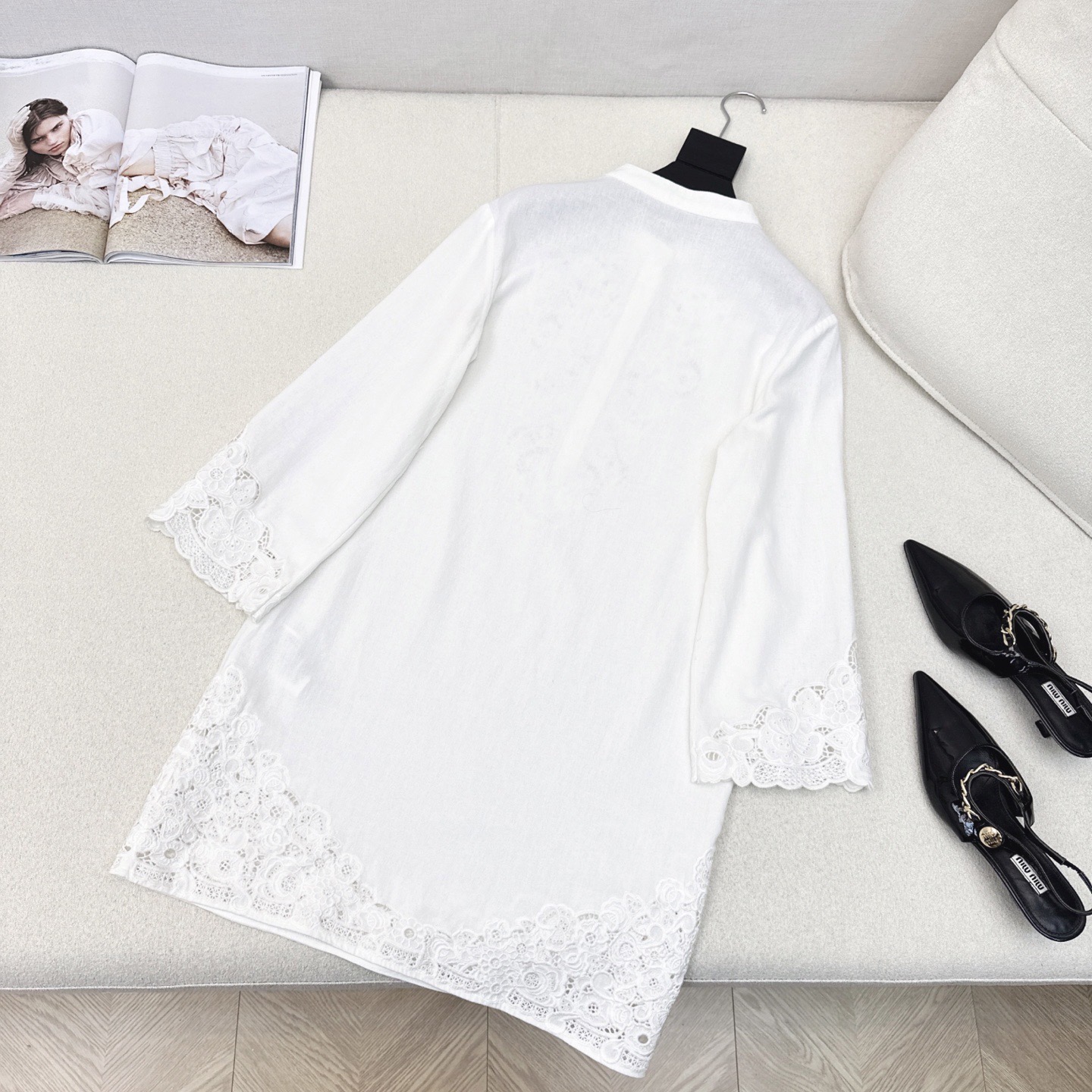 重工款 VLTN 25Ss————早秋最新款2重工满身刺绣白色连衣裙 🤍超美的一款 度假灰常适合 高级感