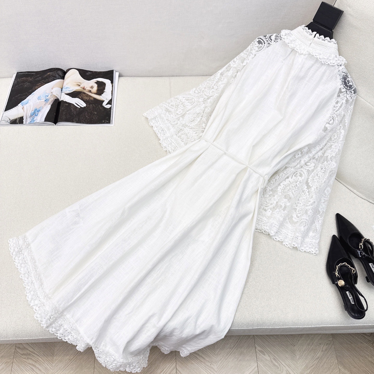 独家首发 Zim 25Ss————早秋最新款度假风宫廷风花边立领亚麻长款连衣裙🤍蕾丝绣花定位拼接细节面料